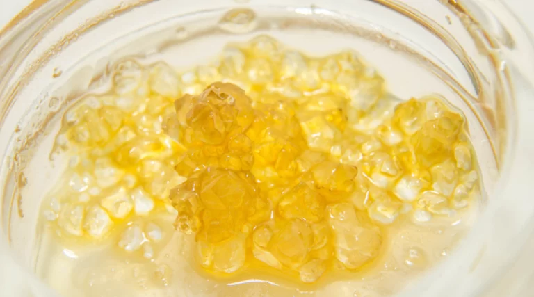 THC vs. THCA: Understanding the Differences and Benefits